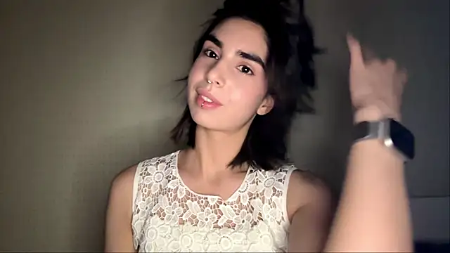 JessiaRuezga online show from 06/05/26, 12:22