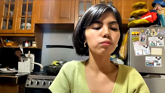 YukikoSchaefers online show from 05/26/26, 05:14