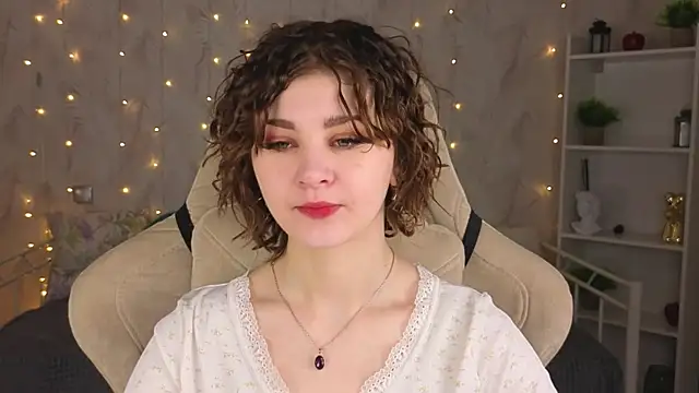 Kira  Fluffy online show from 05/31/26, 12:08
