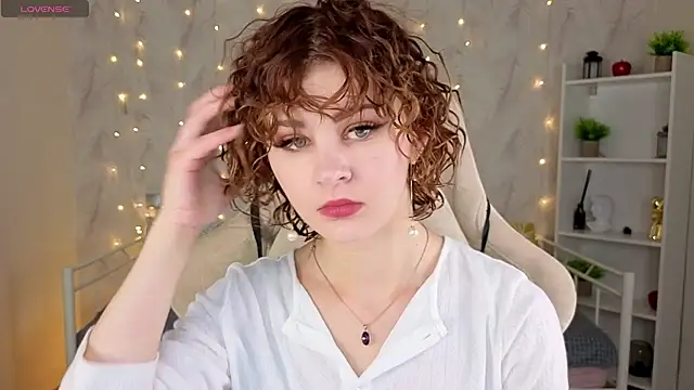 Kira  Fluffy online show from 07/04/26, 12:06