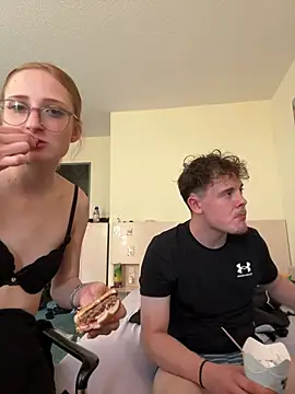 LauraundSteve  online show from 07/10/26, 05:15