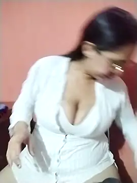 Pamela sa online show from 06/02/26, 03:41