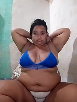 Snapshot of sexy-latina24u chatting on 05/21/26, 02:13 sexy-latina24u online show from 05/21/26, 02:13