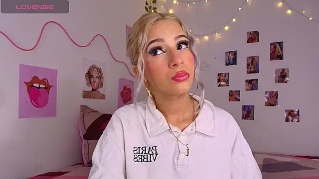 cinniaa  online show from 05/21/26, 12:06