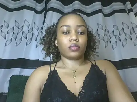 Flora Fantasy online show from 07/04/26, 11:49