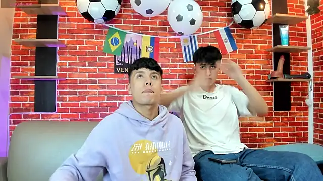Hoot boyss  online show from 06/30/26, 08:10