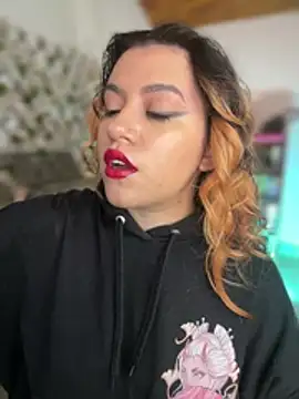 NikkiNix online show from 06/10/26, 01:10
