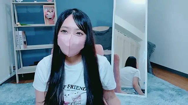 Runa-nn online show from 06/22/26, 11:51