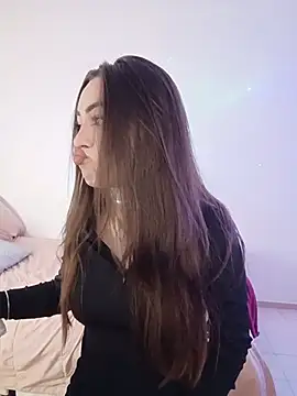 paariiss  online show from 05/17/26, 10:28
