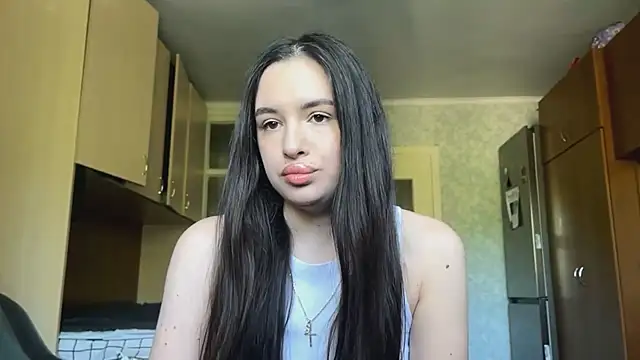 CarolineRu online show from 05/26/26, 08:32