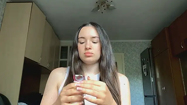 CarolineRu online show from 05/28/26, 11:40