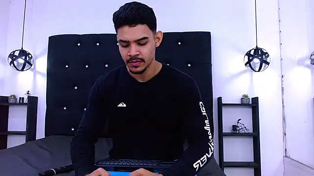 Dannesh  online show from 06/12/26, 03:49