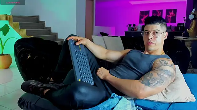 lukas green11 online show from 06/21/26, 06:10