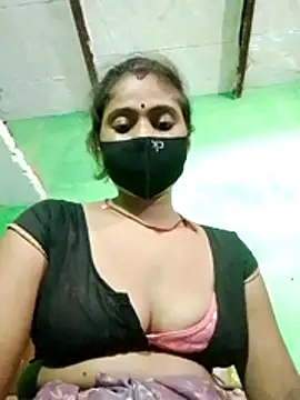 Snapshot of Rachnaaapkijaan78 chatting on 07/06/26, 10:45 Rachnaaapkijaan78 online show from 07/06/26, 10:45