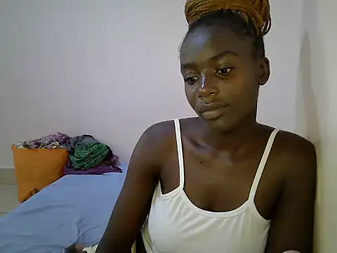 BUNNY BLISS1 online show from 05/20/26, 01:28