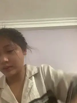 Snapshot of hinami-lo chatting on 05/16/26, 06:10 hinami-lo online show from 05/16/26, 06:10