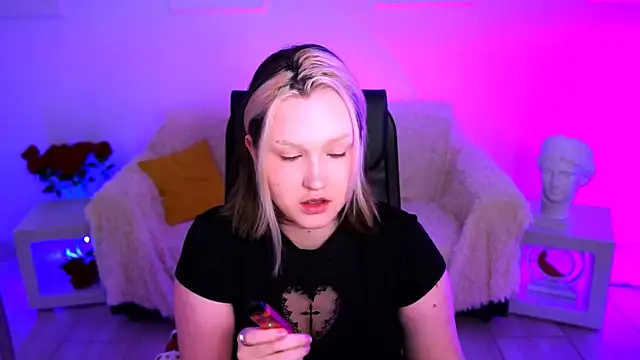 ViolettWoods online show from 07/04/26, 08:09