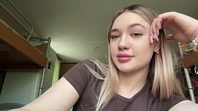 Kattyqte online show from 05/17/26, 07:06