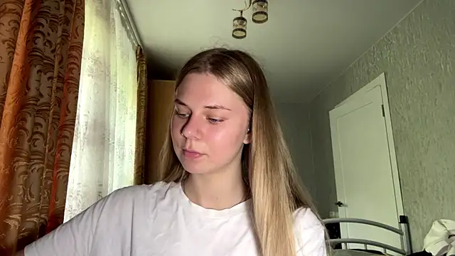 HoneysPiee online show from 06/02/26, 10:06