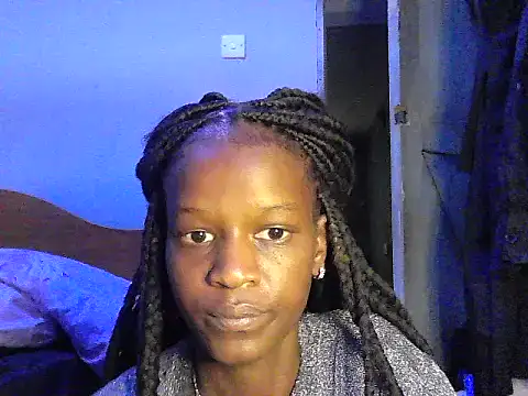 hotpetitegirl22 online show from 05/23/26, 07:24