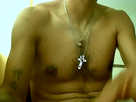 Snapshot of Negritohot3682 chatting on 06/17/26, 08:21 Negritohot3682 online show from 06/17/26, 08:21
