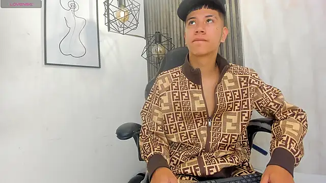 milosexy  online show from 05/21/26, 02:02