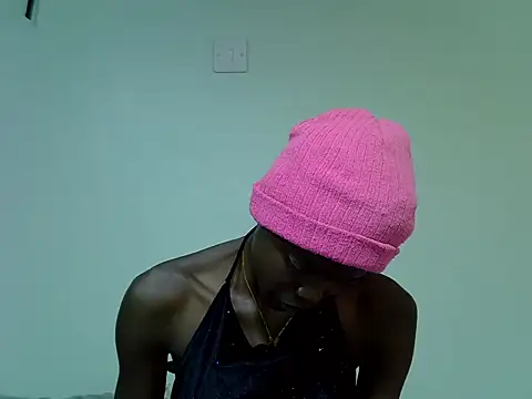 Pretty min online show from 06/21/26, 08:06