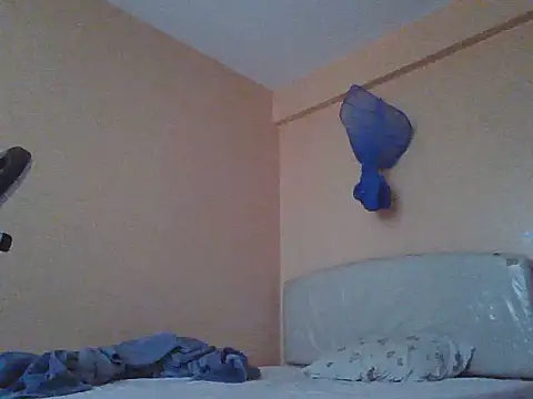 pinky-lips online show from 06/16/26, 06:05