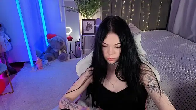 Vivi Vivian online show from 05/15/26, 10:17
