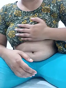 MiaBoldX online show from 06/10/26, 07:51