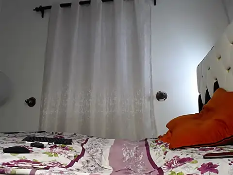 KinkQueenLove online show from 05/25/26, 05:35