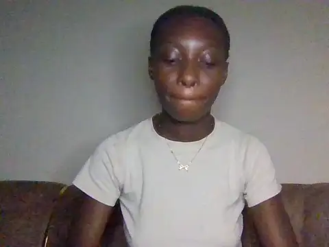 miss petite0 online show from 06/08/26, 01:28