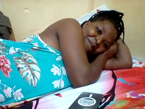 Snapshot of Camilla-Sweets chatting on 06/27/26, 10:42 Camilla-Sweets online show from 06/27/26, 10:42