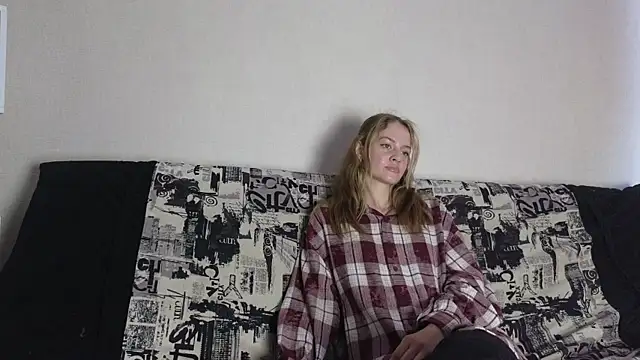 KareyFonger online show from 06/25/26, 01:15