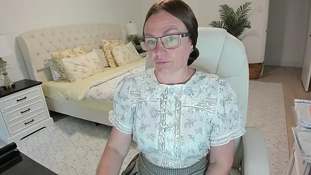 Vika73 online show from 05/11/26, 12:00