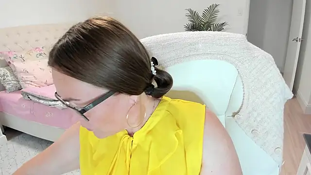 Vika73 online show from 06/17/26, 10:50