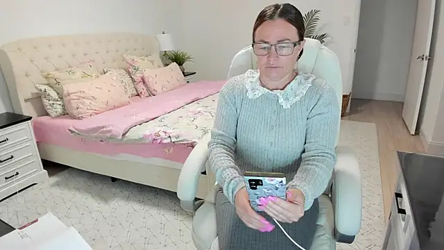 Vika73 online show from 07/07/26, 11:47