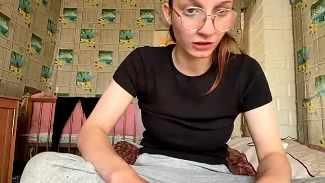 SparkleJebb online show from 06/19/26, 04:22