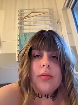 Snapshot of Fuckselly chatting on 05/16/26, 07:12 Fuckselly online show from 05/16/26, 07:12