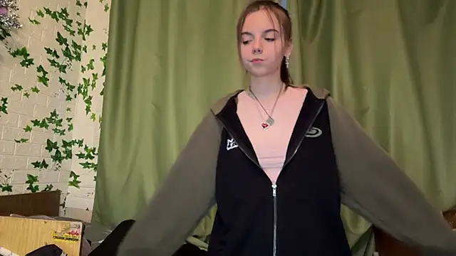 LisaPorse online show from 05/31/26, 06:09