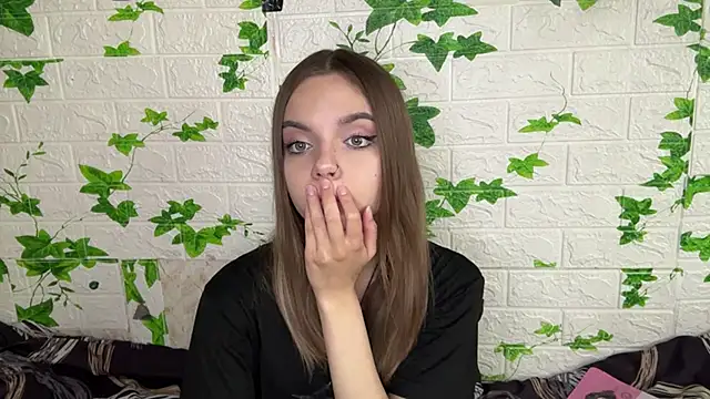 LisaPorse online show from 06/19/26, 03:05