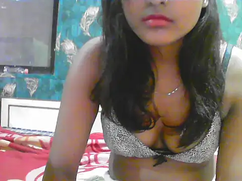 Diana Penty online show from 05/25/26, 06:36