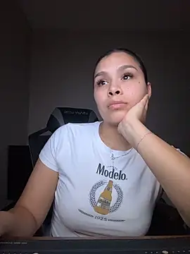 cowgirl696968 online show from 05/21/26, 05:58