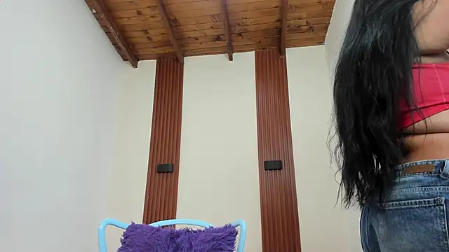 MiaLane3 online show from 06/10/26, 11:31