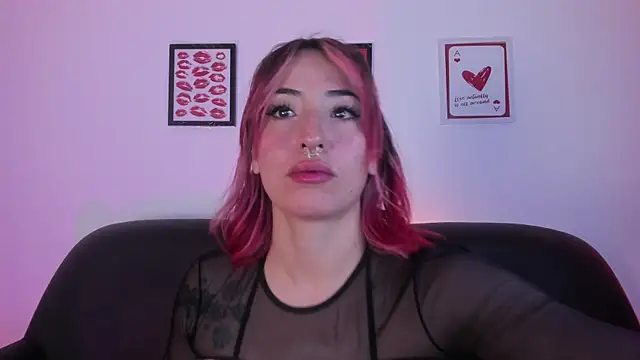 Sweet Fireee online show from 06/24/26, 09:03