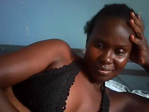 creamyebony5 online show from 05/18/26, 06:52