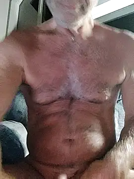 Snapshot of daddygil69 chatting on 06/04/26, 02:50 daddygil69 online show from 06/04/26, 02:50