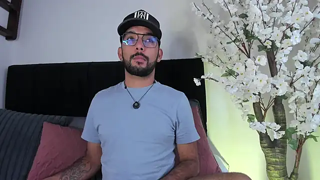 Paulo Dasilva  online show from 05/29/26, 03:43