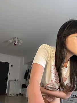Lina cuteee online show from 05/21/26, 05:31