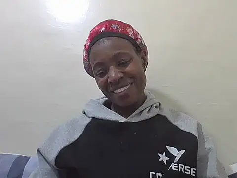 Snapshot of Eebony_Bubbly chatting on 06/14/26, 06:21 Eebony Bubbly online show from 06/14/26, 06:21